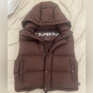 Aritzia Super puff Shortie Vest